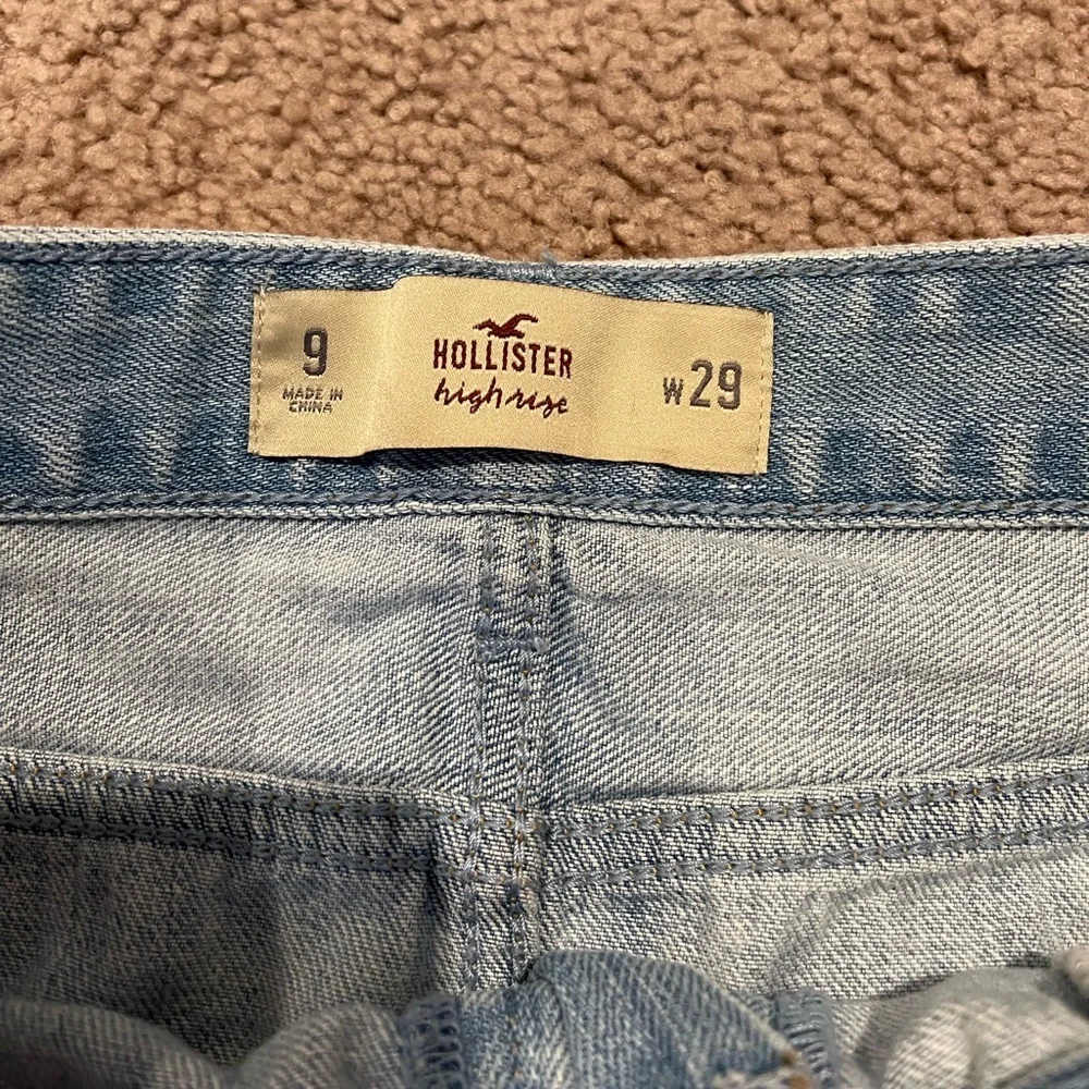 HOLLISTER Trendy High Rise Y2k Distressed Denim Mini Skirt